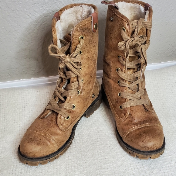 roxy fur lined boots